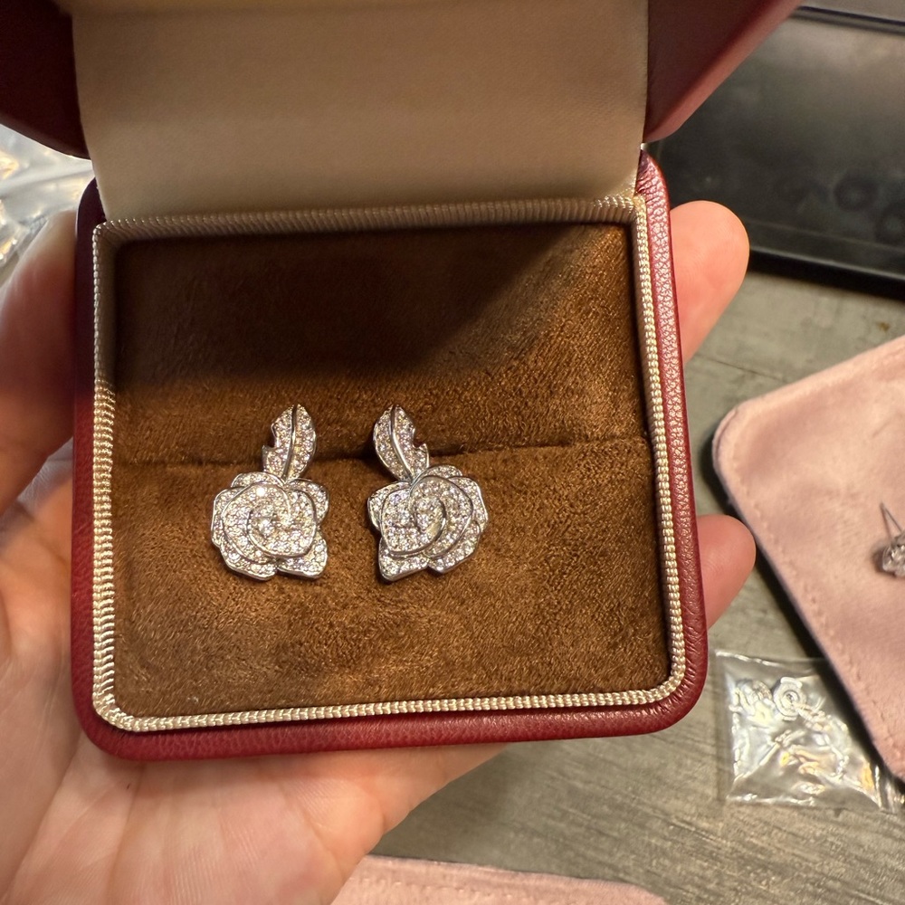 Lab grown diamonds-Rose Earrings